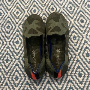 Girls Rothy’s size 1. Camo